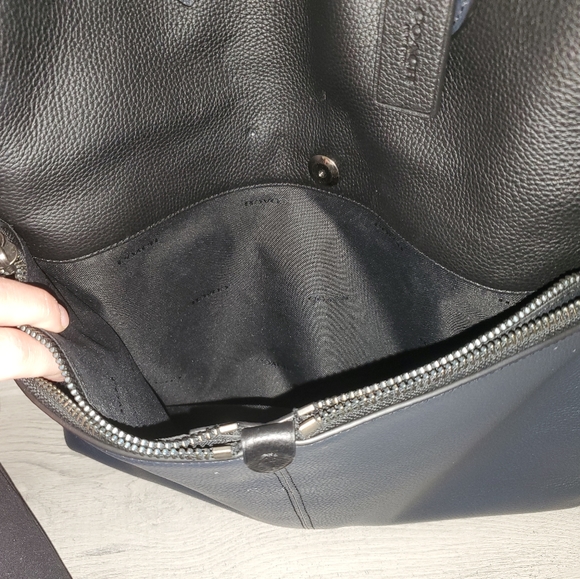 EUC Coach Messenger Bag - Picture 7 of 8